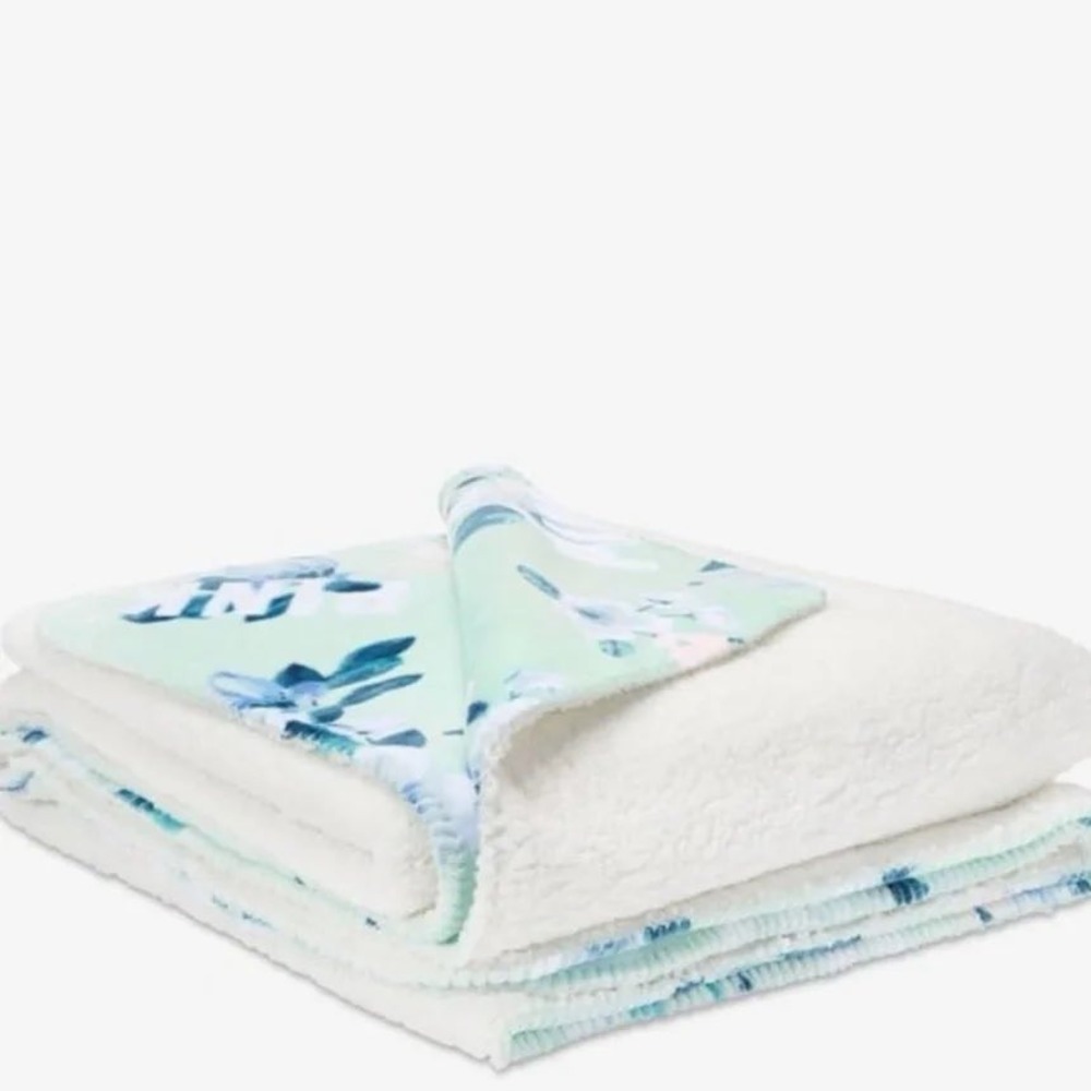 Victoria's Secret PINK Blanket Sherpa throw Floral Mint Green Y2K soft cozy